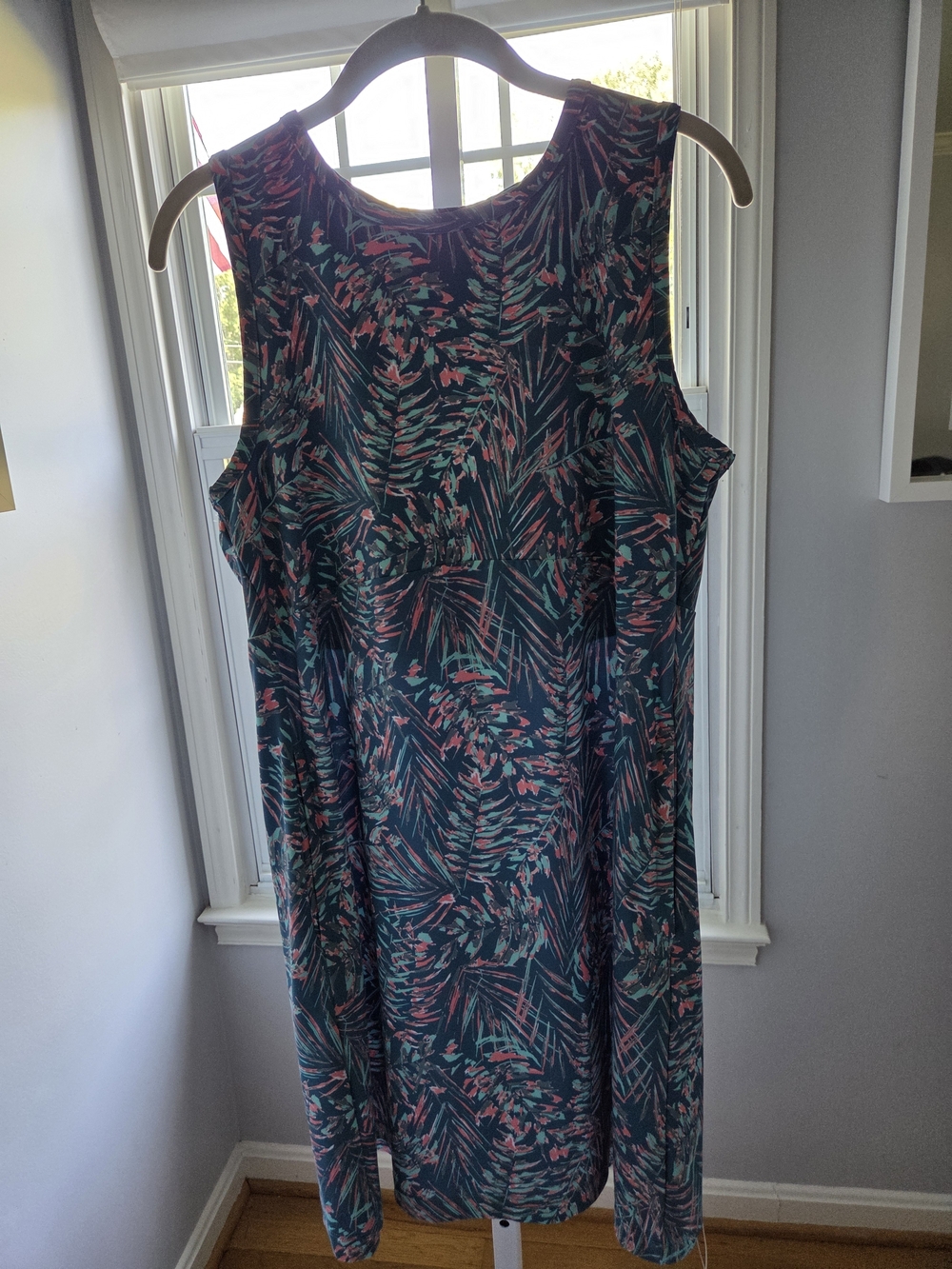 Columbia Sportswear Sleeveless Midi Dress in Teal with Coral Leaf Print